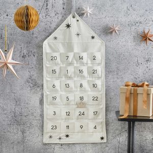 Calendario de Adviento bolsitas tela y estrellas