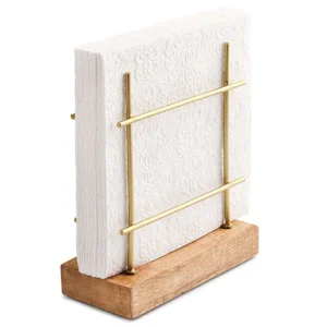 Servilletero con base de madera y metal dorado